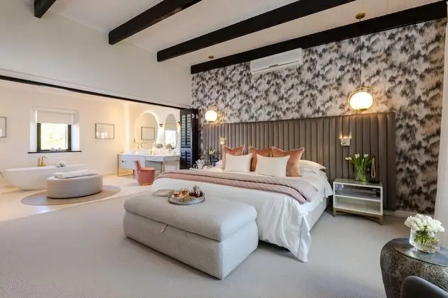 One Bedroom Suite