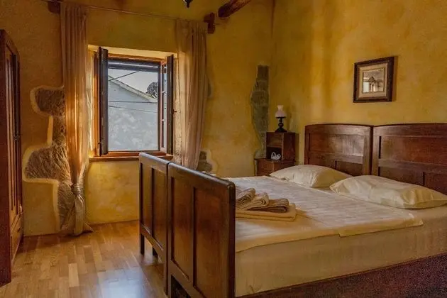 Ev (Stef - with pool - H(4))