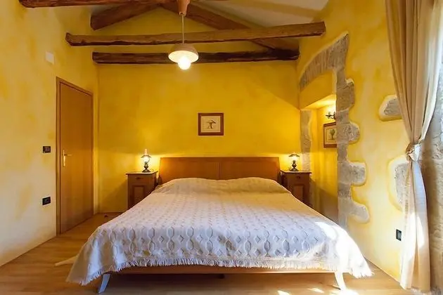 Ev (Stef - with pool - H(4))