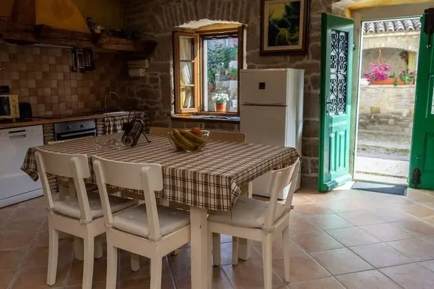 Ev (Stef - with pool - H(4))