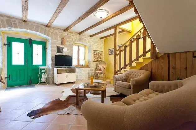 Ev (Stef - with pool - H(4))