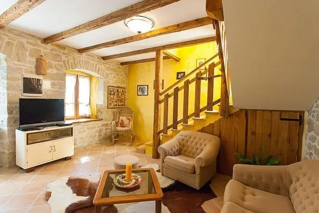 Ev (Stef - with pool - H(4))