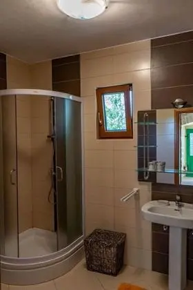 Ev (Stef - with pool - H(4))