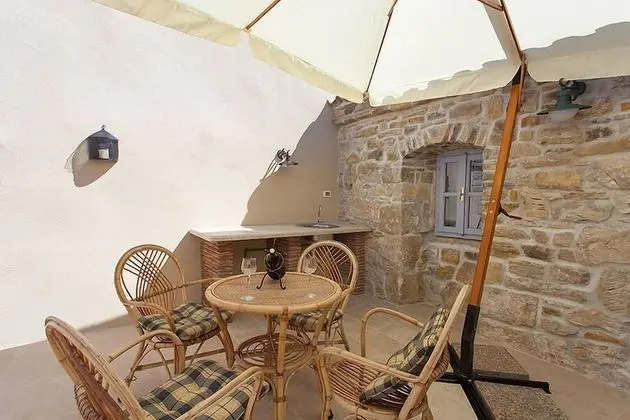 Ev (Stef - with pool - H(4))