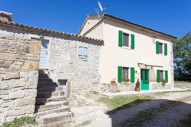 Ev (Stef - with pool - H(4))