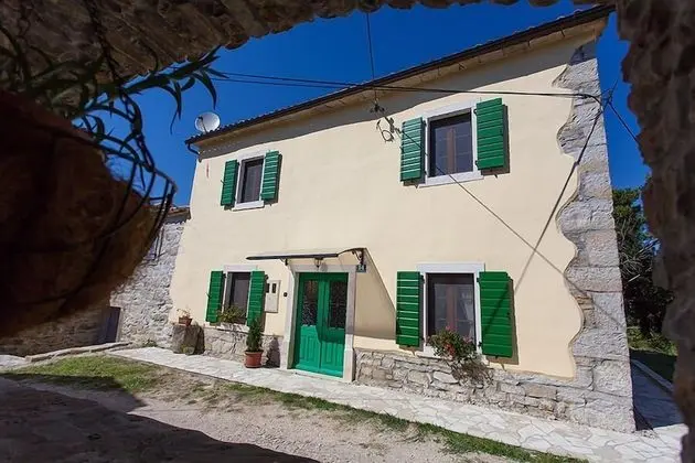 Ev (Stef - with pool - H(4))