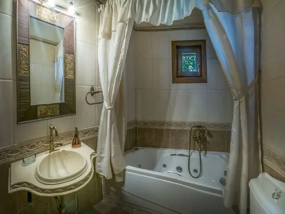 Honeymoon Süit, 1 Büyük (Queen) Boy Yatak, Jakuzi (Erofili)