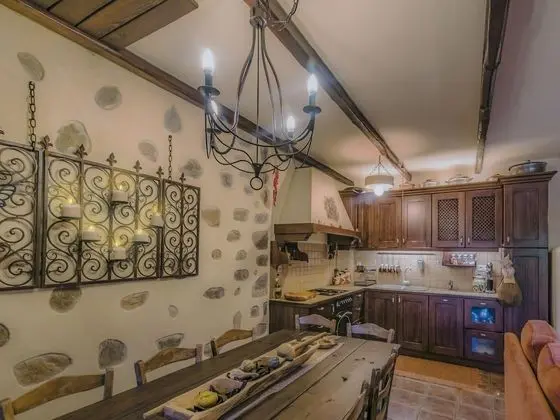 Traditional Apart Daire, 2 Yatak Odası, Şömine (Feggarolousti)