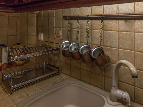 Traditional Apart Daire, 2 Yatak Odası, Şömine (Feggarolousti)