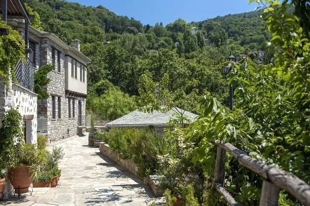 Traditional Apart Daire, 2 Yatak Odası, Şömine (Feggarolousti)