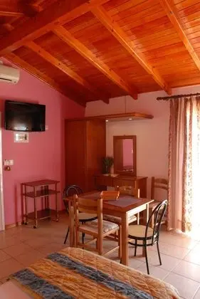Standard Stüdyo (3 Adults)