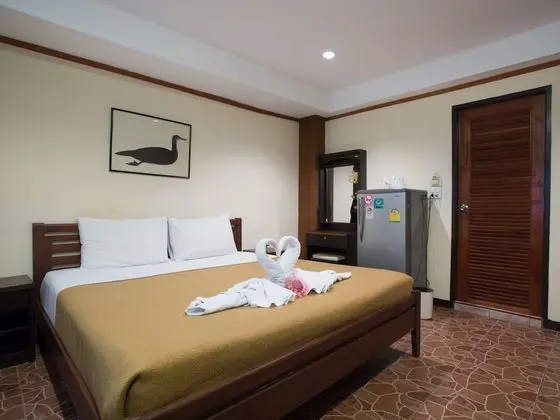 Large Room No Balcony