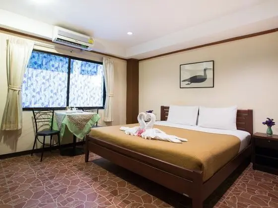 Large Room No Balcony