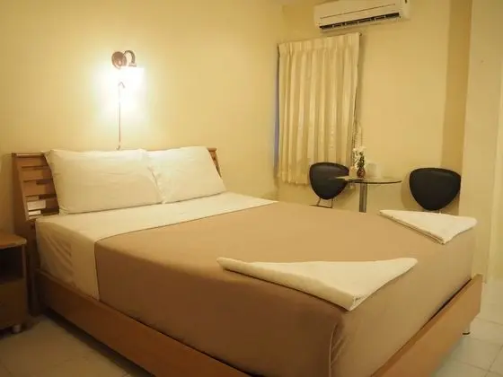 Small Room No Balcony