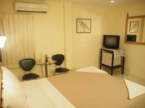 Small Room No Balcony