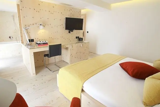 Deluxe Tek Büyük Yataklı Oda, Balkon