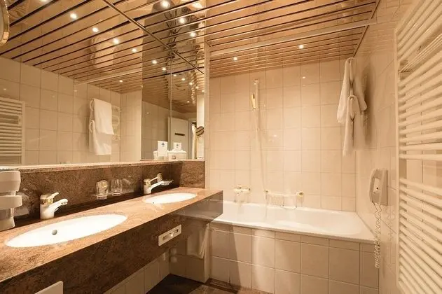 Deluxe Tek Büyük Yataklı Oda, Balkon