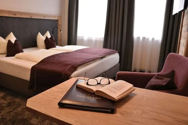 Classic Tek Büyük Yataklı Oda