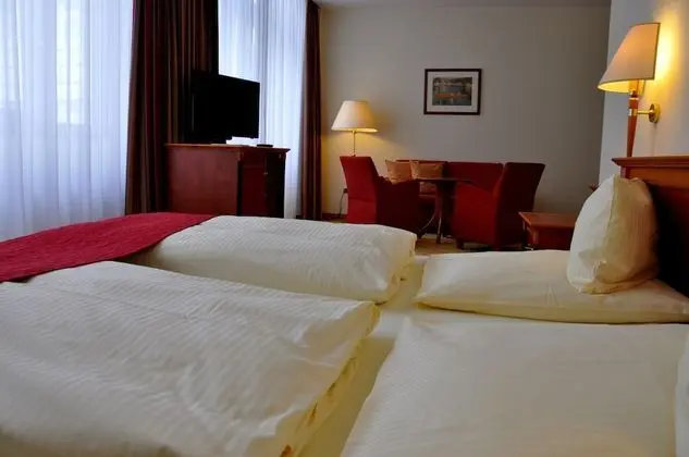 Junior Süit (Waterbed)