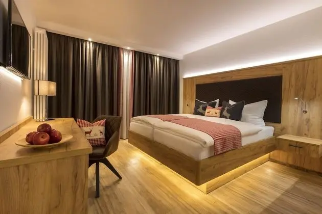 Deluxe Tek Büyük Yataklı Oda, 1 Çift Kişilik Yatak, Engellilere Uygun, Vadi Manzaralı