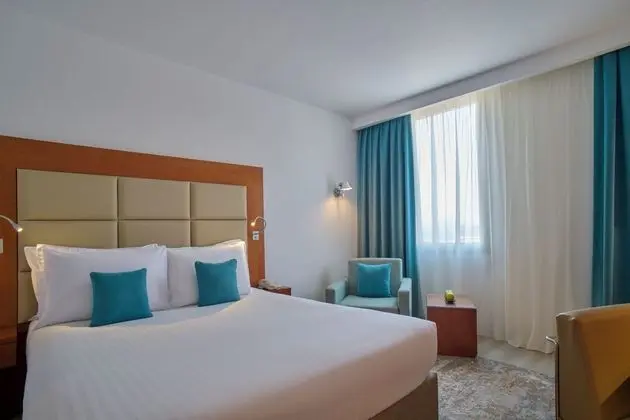 Oda, 1 Çift Kişilik Yatak, Havuz Manzaralı