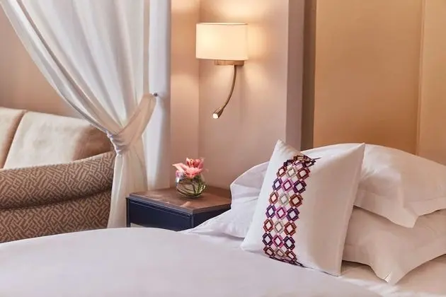Premium Tek Büyük Yataklı Oda, Golf Manzaralı (Golf Side)