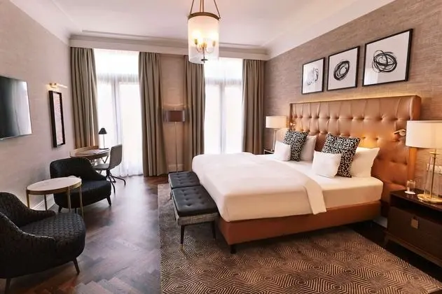 Deluxe Tek Büyük Yataklı Oda (Grand)