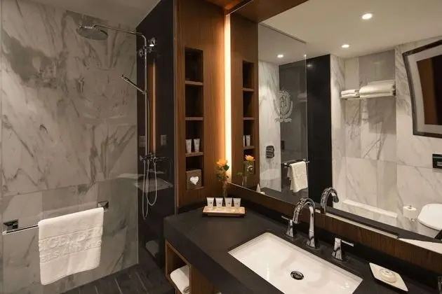 Deluxe Tek Büyük Yataklı Oda (Grand)