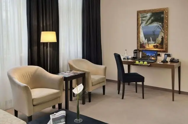 Superior Plus Queen room