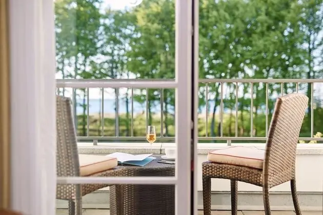 Classic Tek Büyük Yataklı Oda, Balkon, Kısmi Deniz Manzaralı