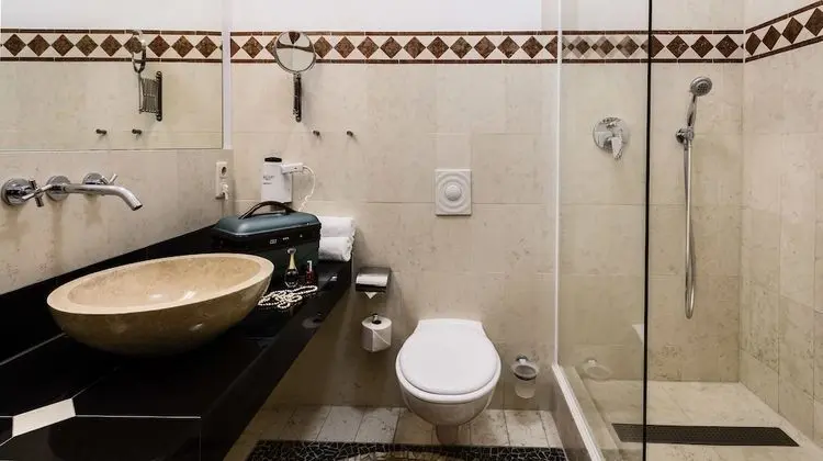 JUNIORSUITE