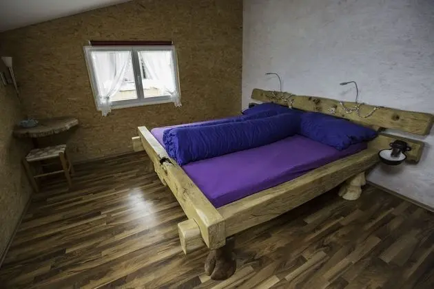 Dört Kişilik Oda, Ortak Banyo