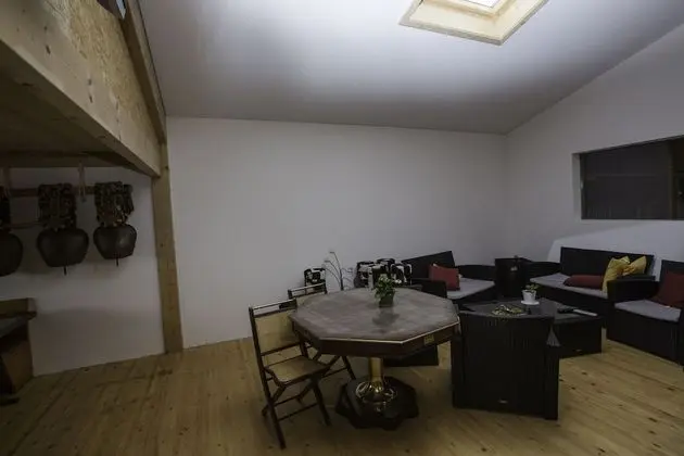 Dört Kişilik Oda, Ortak Banyo