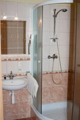 Standard Büyük Yataklı Tek Kişilik Oda