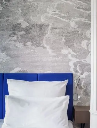 Büyük Yataklı Tek Kişilik Oda