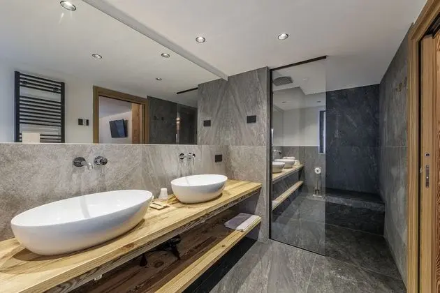 Tek Büyük veya İki Ayrı Yataklı Oda