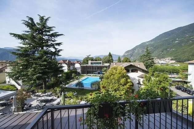 Tek Büyük Yataklı Oda, Bahçe Manzaralı