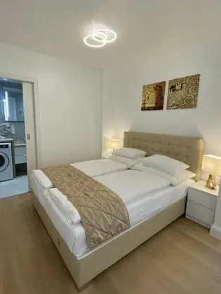 Business Stüdyo, 1 Büyük (Queen) Boy Yatak, Sigara İçilmez, Avlu