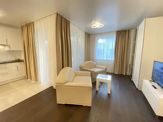 Business Stüdyo, 1 Büyük (Queen) Boy Yatak, Sigara İçilmez, Avlu