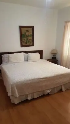 Süit (2 king + 1 Double bed)