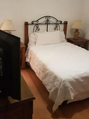 Süit (2 king + 1 Double bed)