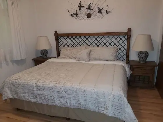 Süit (2 king + 1 Double bed)