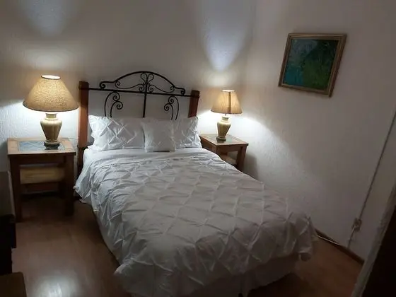 Süit (2 king + 1 Double bed)