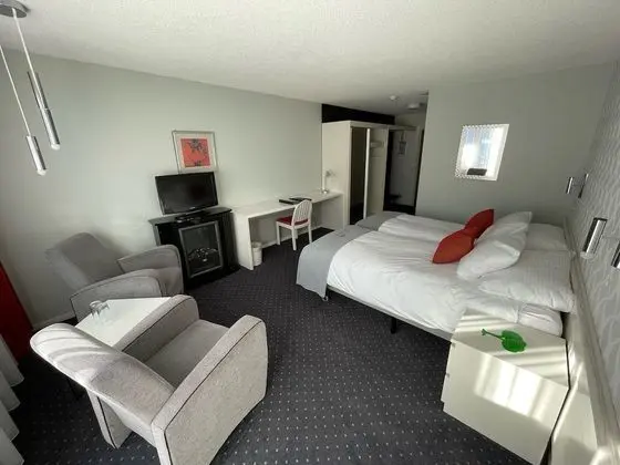 Tek Büyük Yataklı Oda (South)