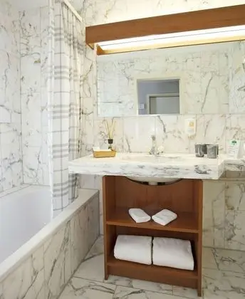 Tek Büyük Yataklı Oda (South)