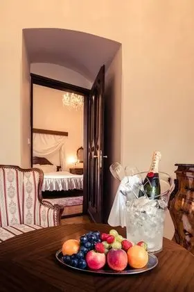 Deluxe Tek Büyük veya İki Ayrı Yataklı Oda (With Spa Access)