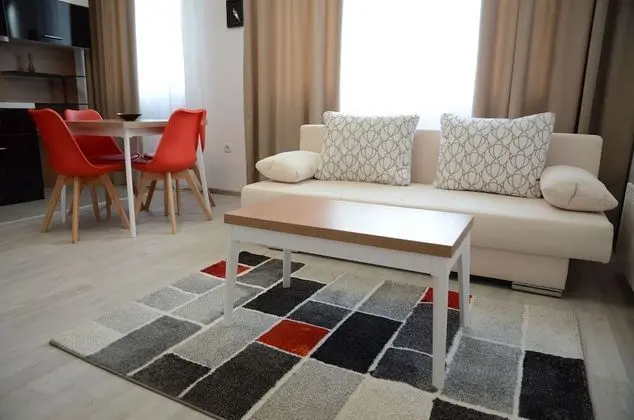 Apartment 21, Balcony, City View