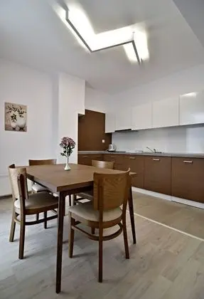 Apartment 22, Balcony, Park View