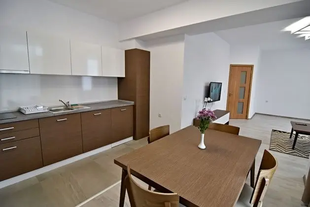 Apartment 22, Balcony, Park View