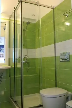 Tek Büyük Yataklı Oda, Balkon, Deniz Manzaralı